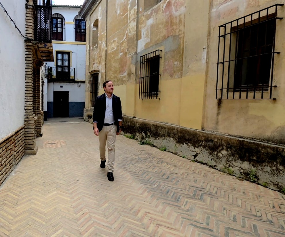 Ignacio, project director